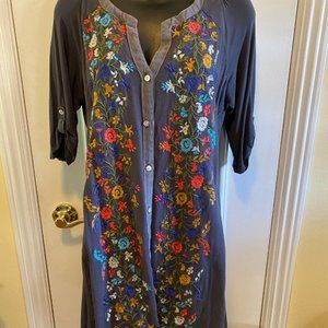 Tiny Petites Brand -  Cute Grey Short Dress with V neck with buttons